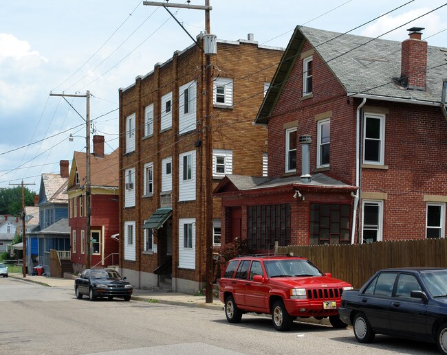 1314 Spring St in Parkersburg, WV - Building Photo - Building Photo