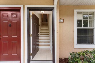 10075 Gate Pkwy in Jacksonville, FL - Building Photo - Building Photo