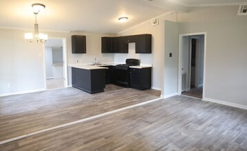 5006 Sarah St in Alexandria, LA - Building Photo - Building Photo