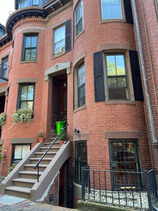 28 Appleton St, Unit 1 in Boston, MA - Foto de edificio