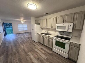 3112 Ave V NW in Winter Haven, FL - Building Photo - Building Photo