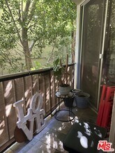 1230 N Sweetzer Ave in West Hollywood, CA - Building Photo - Building Photo