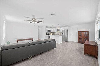 5641 NE 8th Ave in Wilton Manors, FL - Building Photo - Building Photo