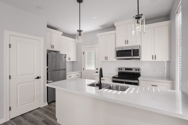 408 N Onyx Ave in Edinburg, TX - Foto de edificio - Building Photo