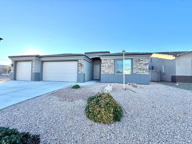 2992 E Casa Linda in Kingman, AZ - Building Photo - Building Photo
