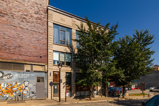 Le Pure in Montréal, QC - Building Photo - Building Photo