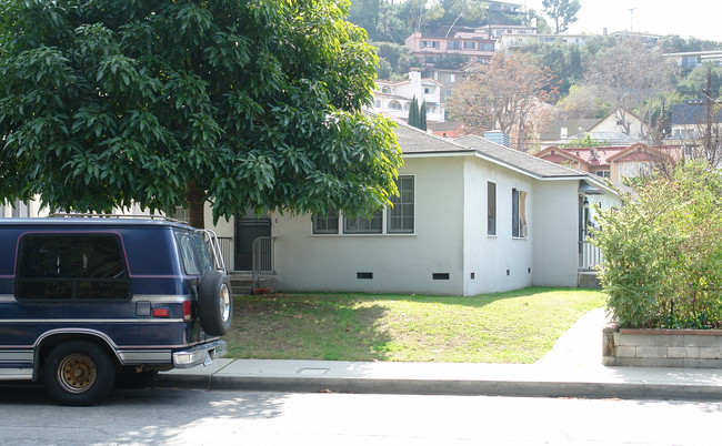 1240 E Acacia Ave in Glendale, CA - Building Photo - Building Photo