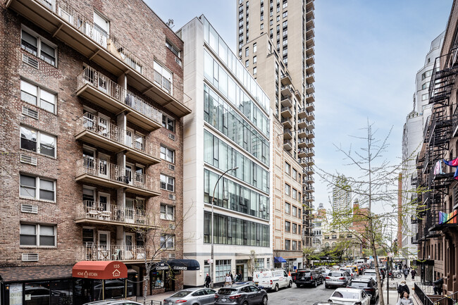 Legacy Condominiums in New York, NY - Building Photo - Building Photo