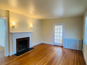 5700 W Franklin St in Richmond, VA - Building Photo - Building Photo
