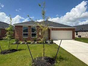 128 Rodney Boat Rd in Kyle, TX - Foto de edificio - Building Photo