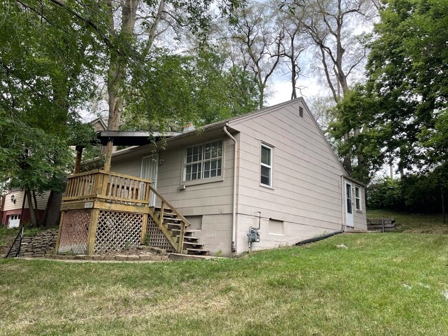 property at 5122 N 37th St