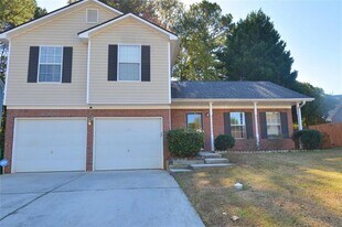 5799 Cedar Croft Ln in Lithonia, GA - Building Photo