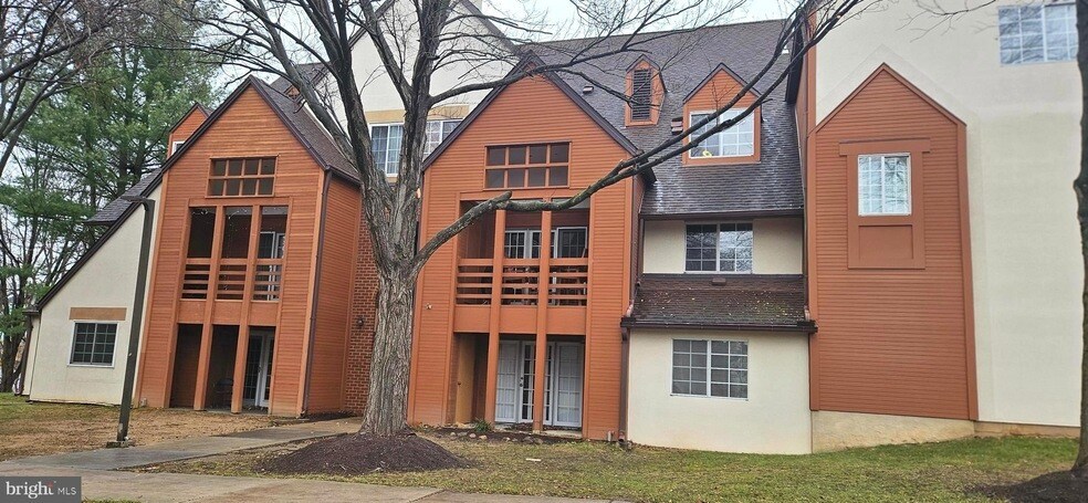 4906 Columbia Rd in Columbia, MD - Foto de edificio