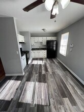 303 Brookside Dr in Belton, MO - Building Photo - Building Photo