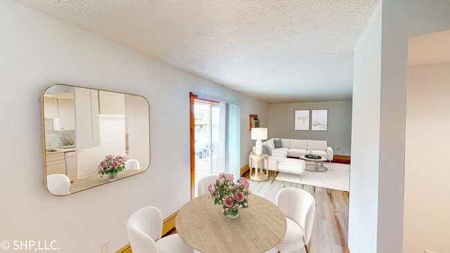 115 W Lawrence Ave, Unit C