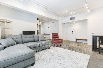 909 Lafayette St in New Orleans, LA - Building Photo - Building Photo