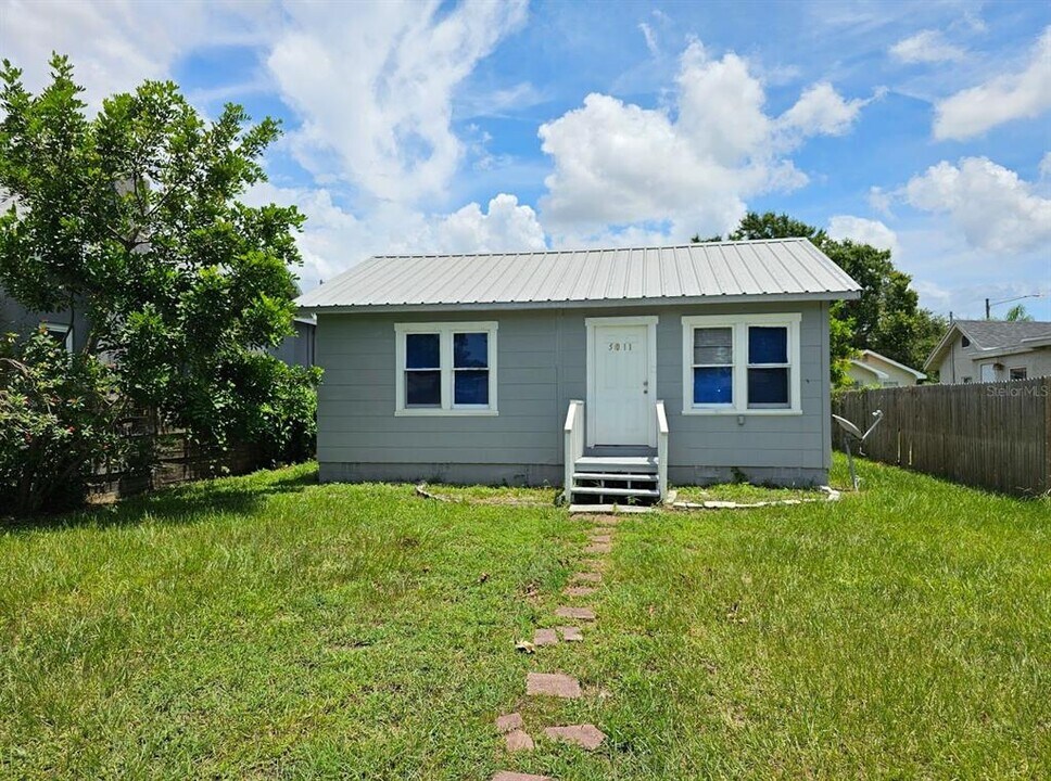 5011 40th St N in St. Petersburg, FL - Building Photo