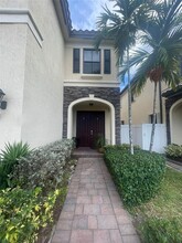 8655 W 33rd Ave in Hialeah, FL - Building Photo - Building Photo