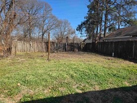 96 Willow Dr in Marion, AR - Building Photo