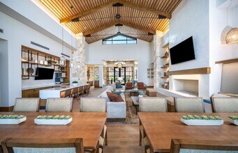 39 Desert Ivy Ln in Henderson, NV - Foto de edificio - Building Photo