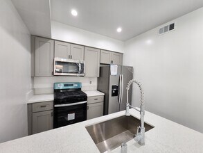 6515 Florence Pl in Bell Gardens, CA - Building Photo - Building Photo