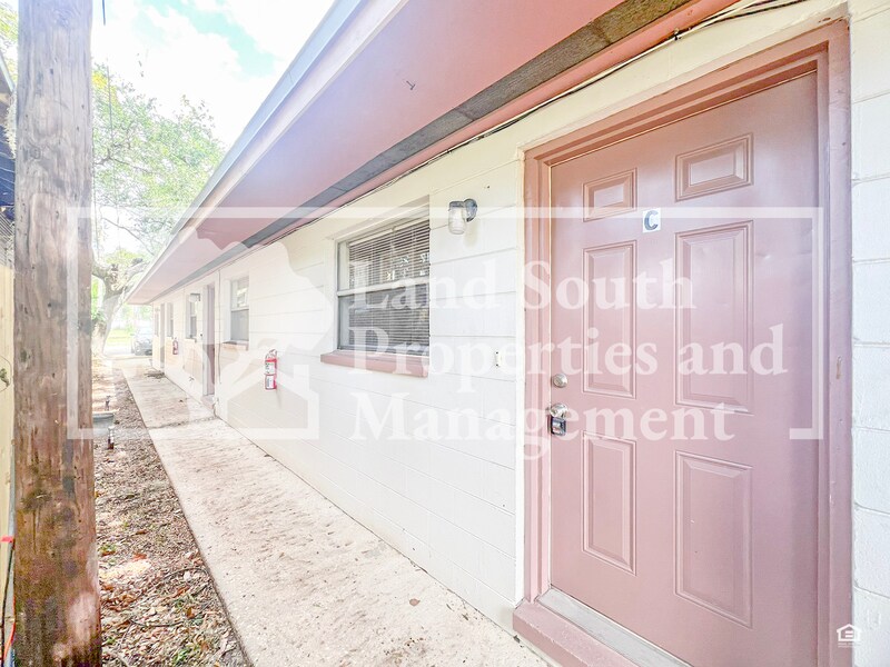 725 E Lime St in Lakeland, FL - Building Photo