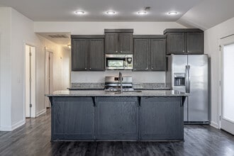 Habberton Ridge in Springdale, AR - Building Photo - Interior Photo