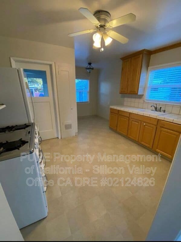 164 N Murphy Ave in Sunnyvale, CA - Building Photo - Building Photo