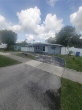 1571 NE 43rd Ct in Pompano Beach, FL - Building Photo - Building Photo
