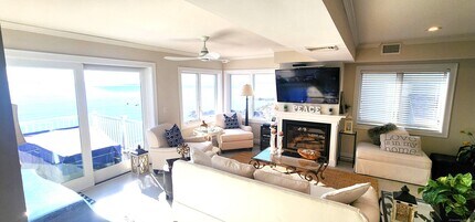 41 Hillside Ave in Milford, CT - Foto de edificio - Building Photo