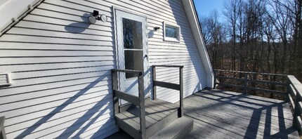 105 Forest St in Naugatuck, CT - Building Photo - Building Photo