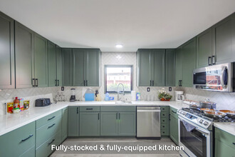 5551 Churchward St, Unit main in San Diego, CA - Building Photo - Building Photo