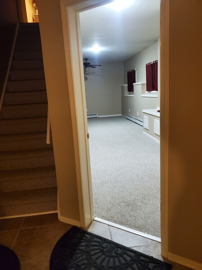 8 Hamilton Ave Apartments and Nearby Sloatsburg Apartments For Rent