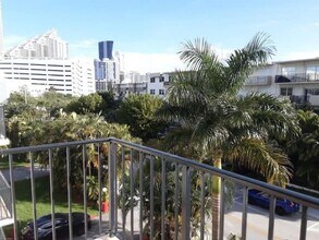 18100 Atlantic Blvd in Sunny Isles Beach, FL - Building Photo - Building Photo