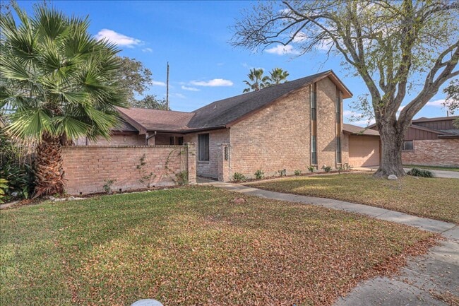 5518 Sarazen Dr in Corpus Christi, TX - Building Photo - Building Photo
