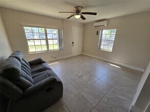 1293 NE 110th St in Miami, FL - Building Photo - Building Photo