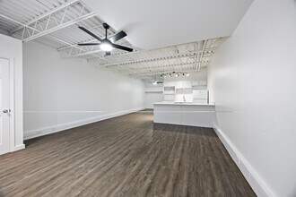 Molly Court in Fayetteville, AR - Building Photo - Building Photo