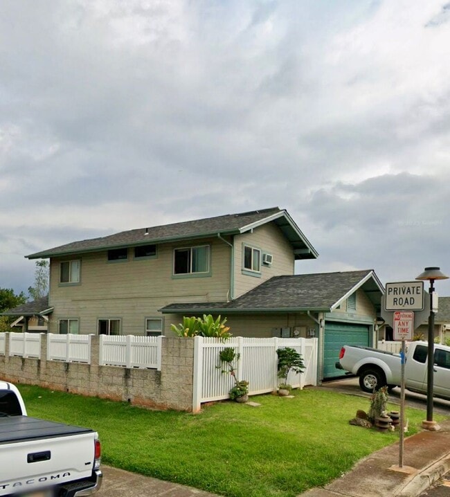 94-1098 Awalu St