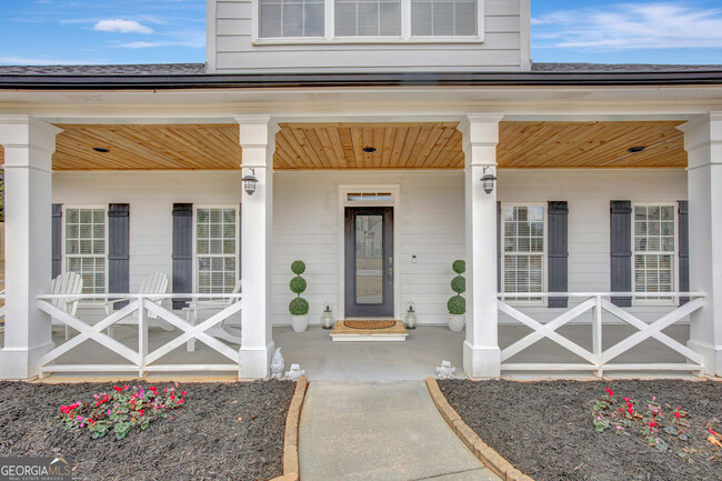 property at 320 Sunderland Cir