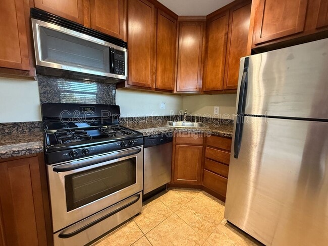 138 Mar Vista Dr in Monterey, CA - Building Photo - Building Photo