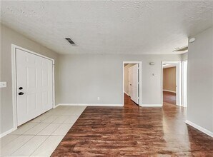 457 Charleston Ln in Lawrenceville, GA - Building Photo - Building Photo
