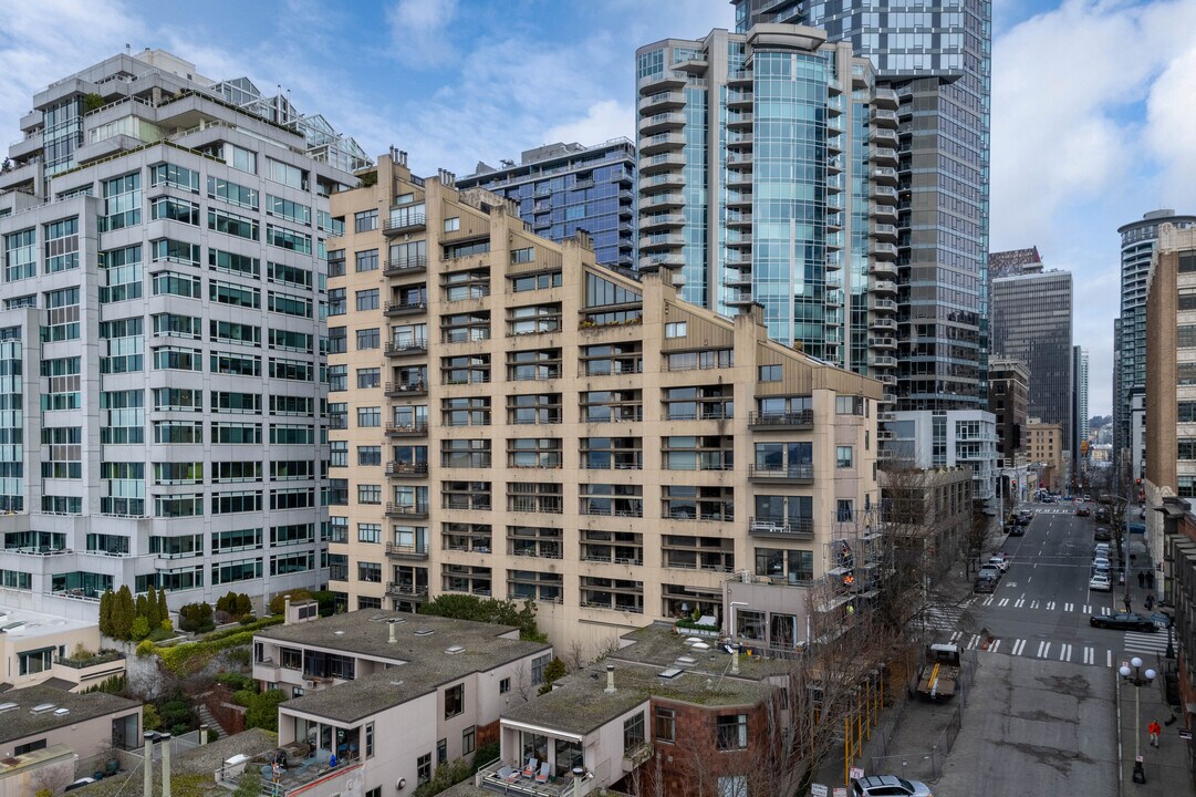 Market Place North in Seattle, WA - Building Photo