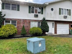 179 Lucille St, Unit 1 in Waterbury, CT - Building Photo - Building Photo