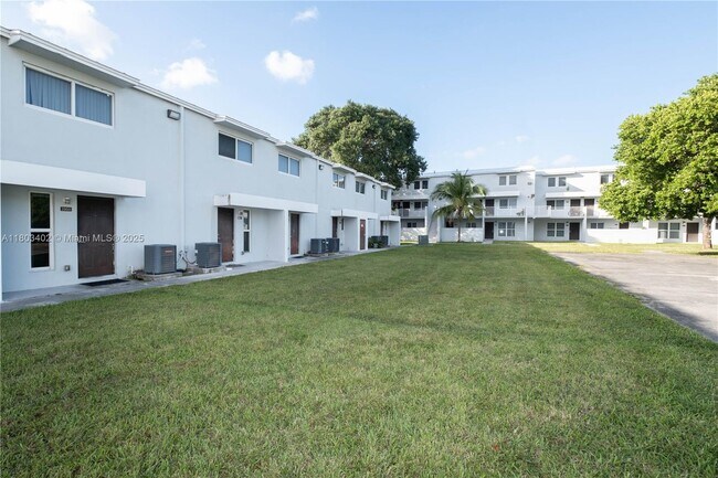 1968 NW 4th Ct in Miami, FL - Building Photo - Building Photo