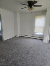 708 Erie St in Dauphin, PA - Foto de edificio - Building Photo