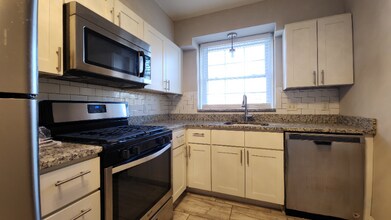 7752 Kingsbury Blvd, Unit 1st floor in Clayton, MO - Foto de edificio - Building Photo