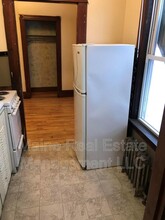 9 Catell St-Unit -Apt 3. in Bangor, ME - Foto de edificio - Building Photo