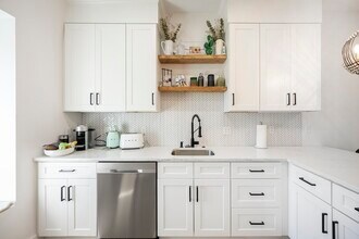 8 Viking St in Boston, MA - Building Photo - Building Photo