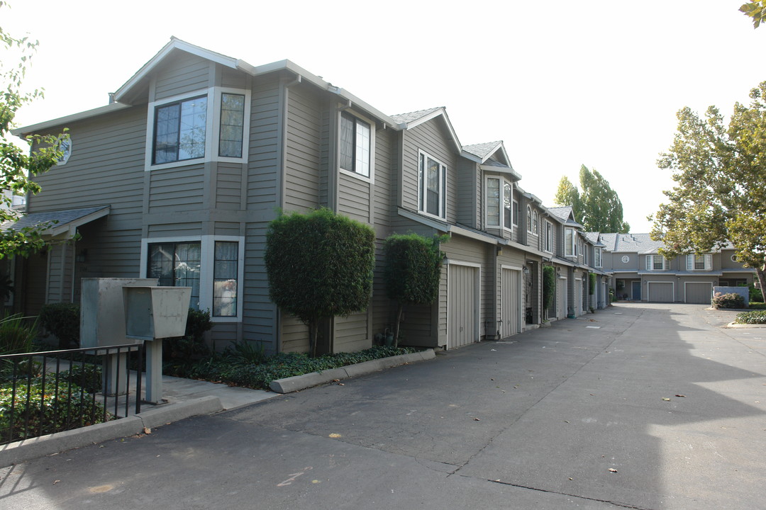 1504 Willard Garden Ct in San Jose, CA - Building Photo