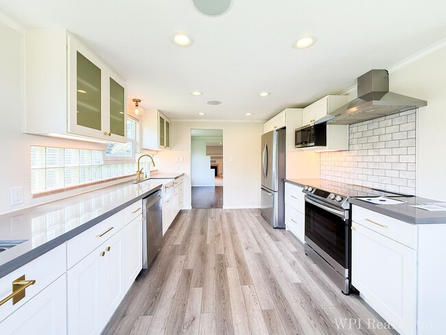 property at 326 N 125th St